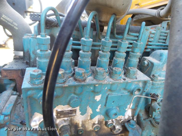 image for item DA2503 1996 International 4900 oil distributor truck