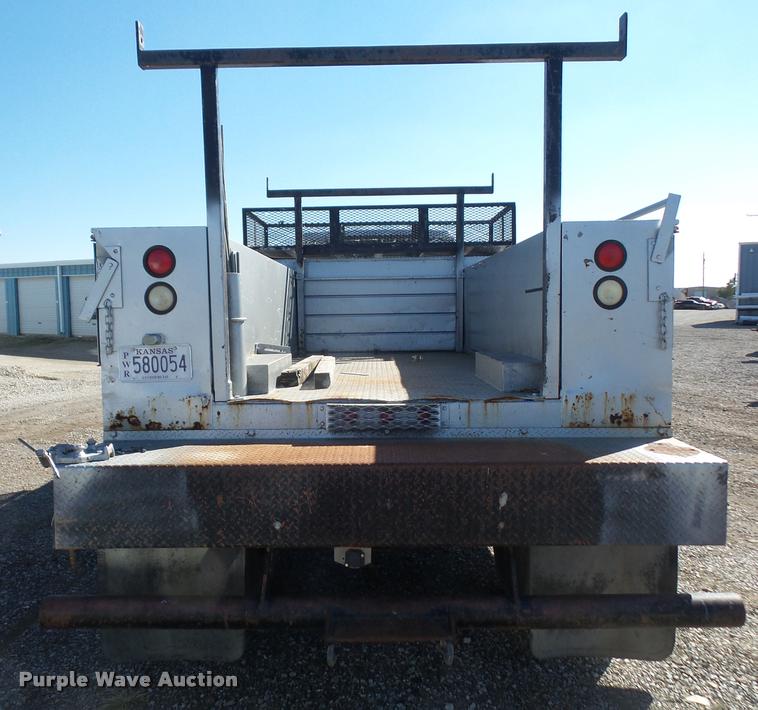 image for item DA3768 2000 International 4700 service truck