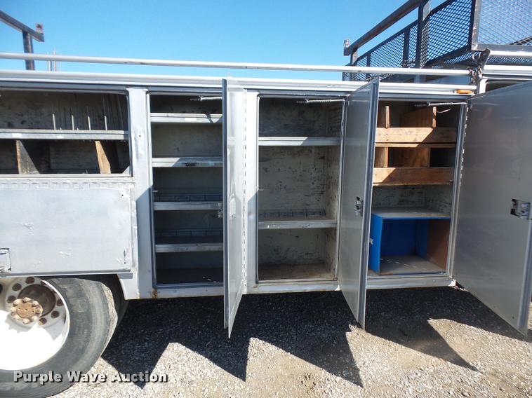 image for item DA3768 2000 International 4700 service truck