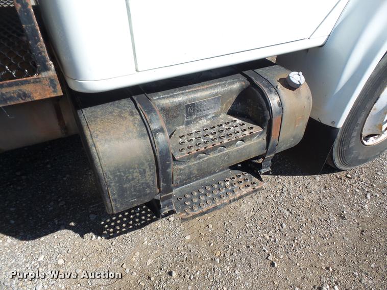 image for item DA3768 2000 International 4700 service truck