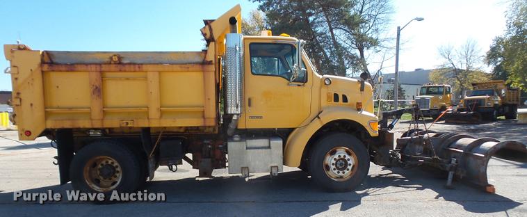 image for item DA3881 2004 Sterling L7500 dump truck