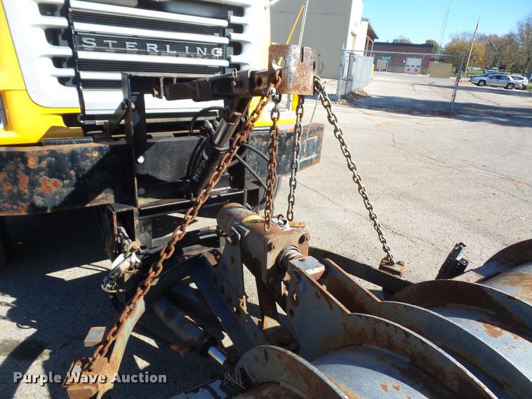 image for item DA3881 2004 Sterling L7500 dump truck