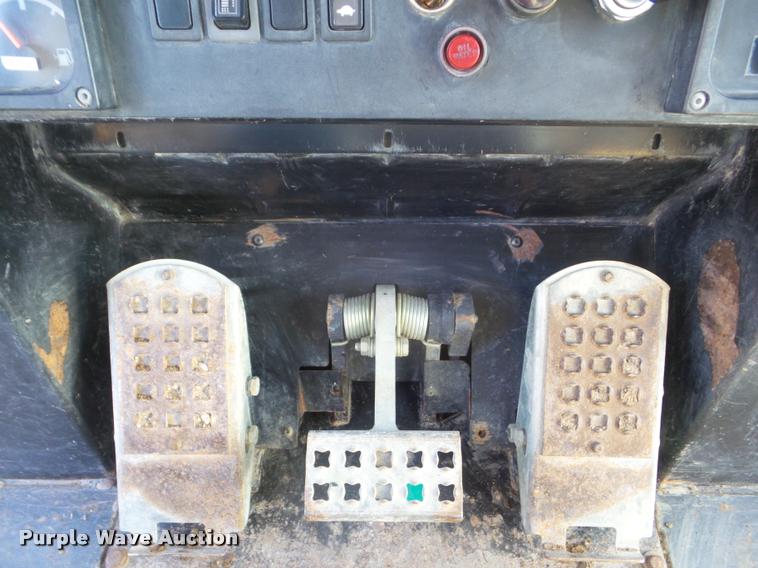 image for item DA5152 2001 Caterpillar 973C track loader