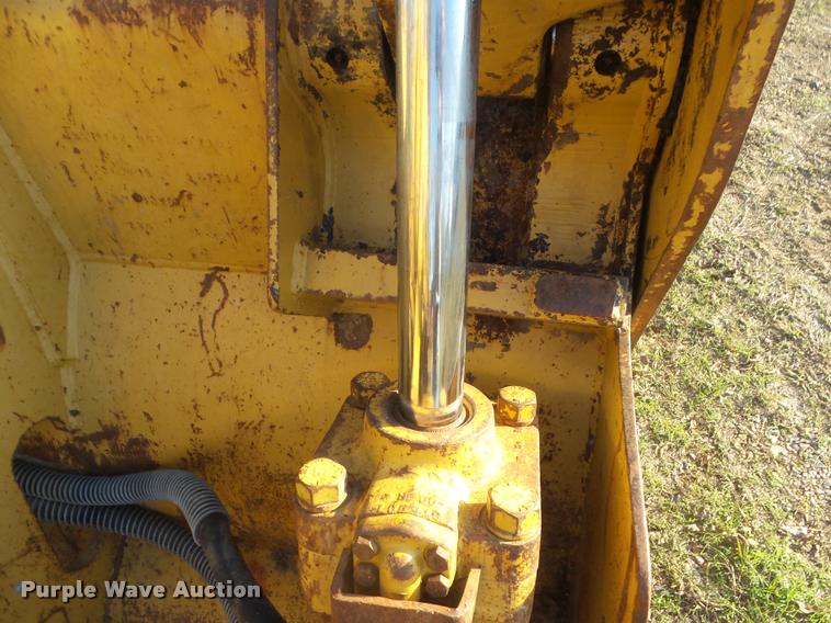 image for item DA5152 2001 Caterpillar 973C track loader