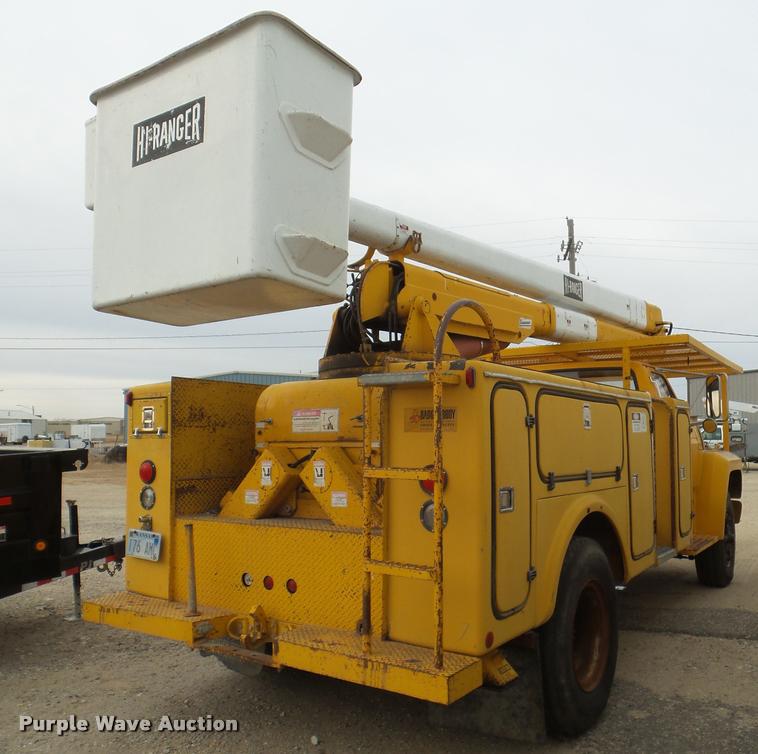 image for item DA5153 1985 Ford F700 bucket truck