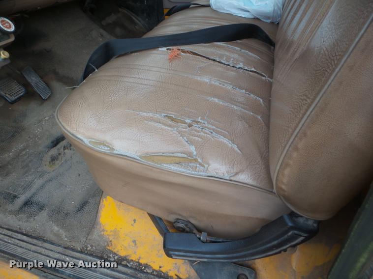 image for item DA5153 1985 Ford F700 bucket truck