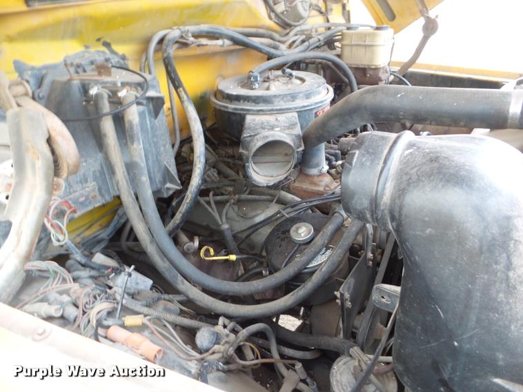 image for item DA5153 1985 Ford F700 bucket truck