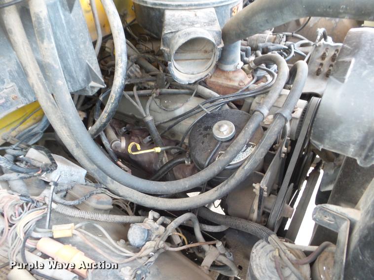 image for item DA5153 1985 Ford F700 bucket truck