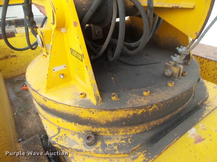 image for item DA5153 1985 Ford F700 bucket truck