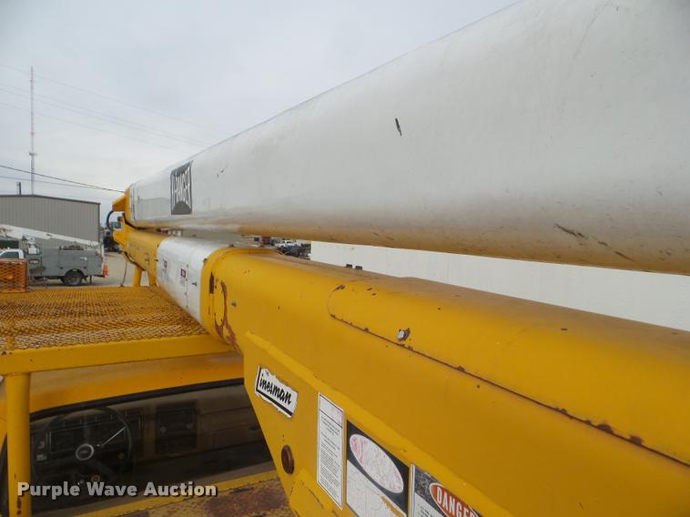 image for item DA5153 1985 Ford F700 bucket truck