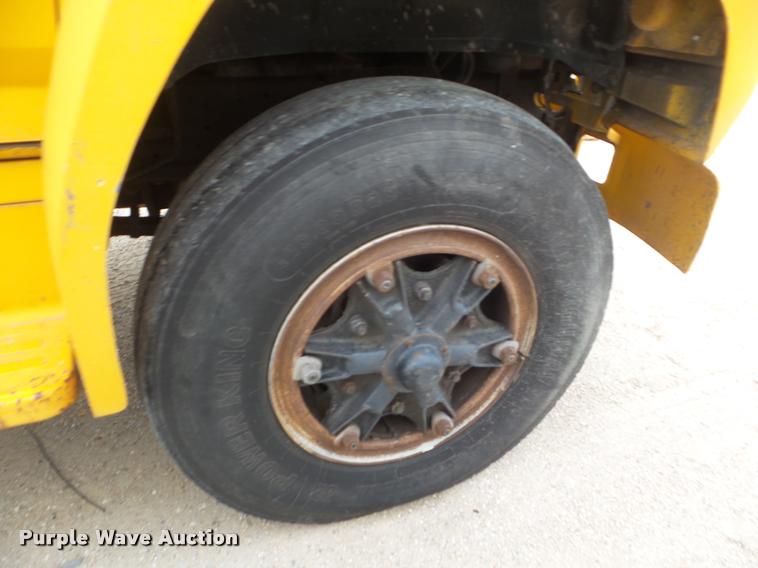 image for item DA5153 1985 Ford F700 bucket truck