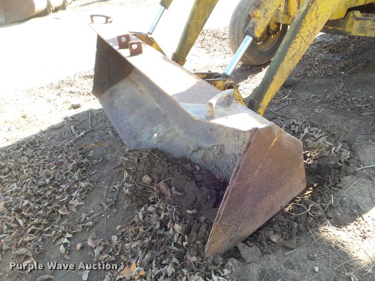 image for item DA5237 John Deere 300B backhoe