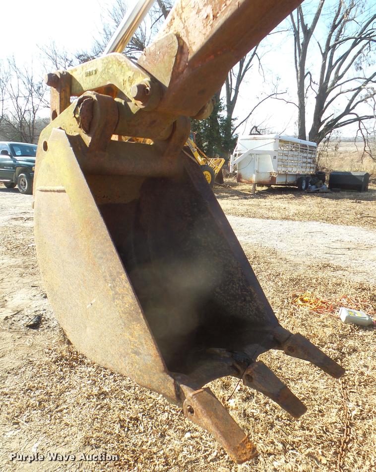 image for item DA5237 John Deere 300B backhoe