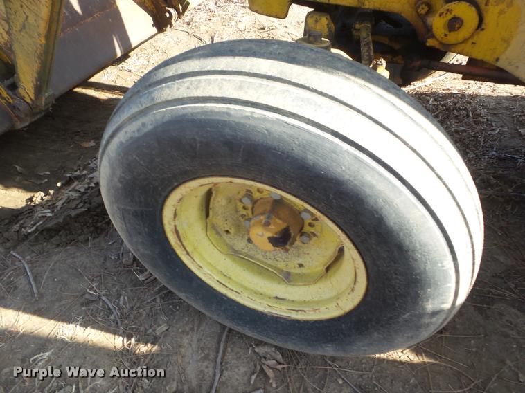 image for item DA5237 John Deere 300B backhoe