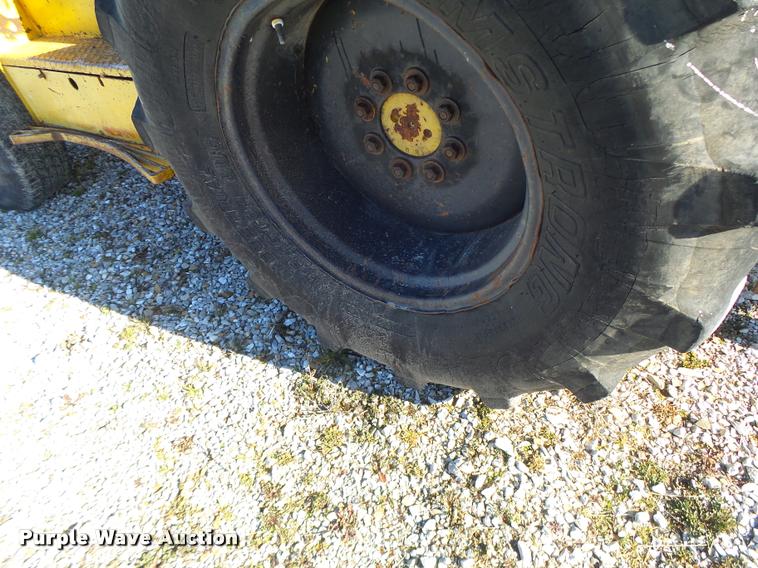 image for item DA9294 Allis Chalmers 700-D rough terrain forklift