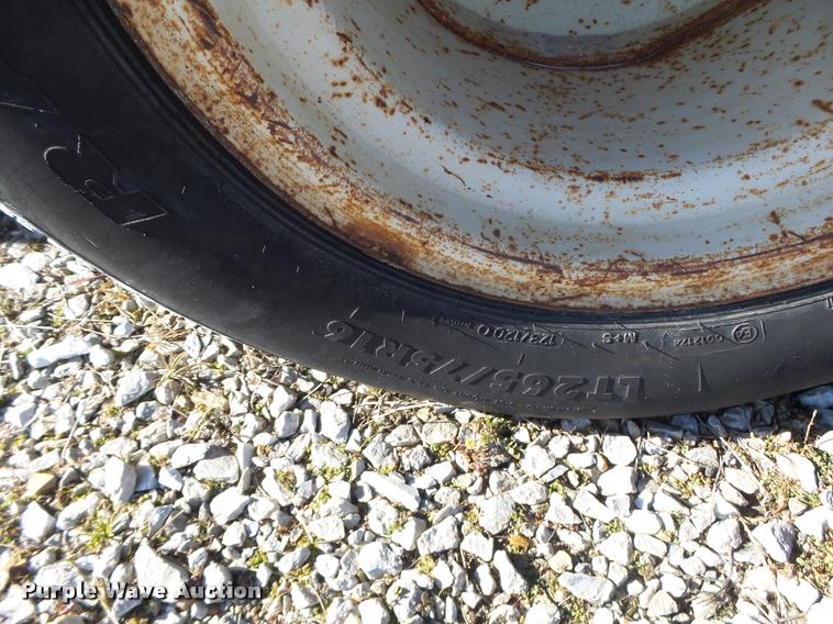 image for item DA9294 Allis Chalmers 700-D rough terrain forklift