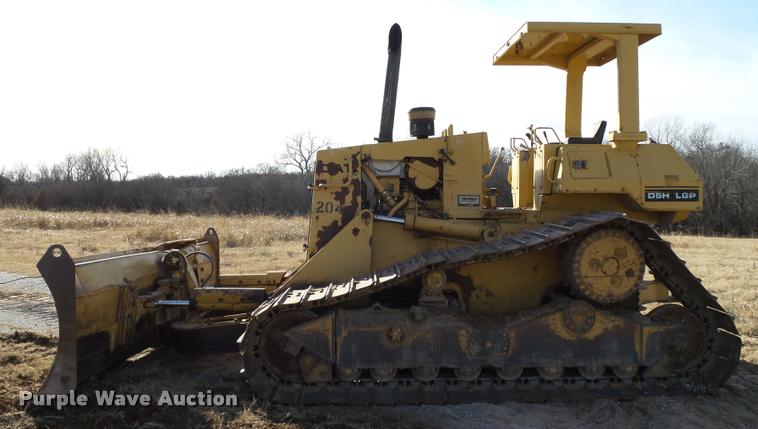 image for item DB0111 1988 Caterpillar D5H LGP dozer