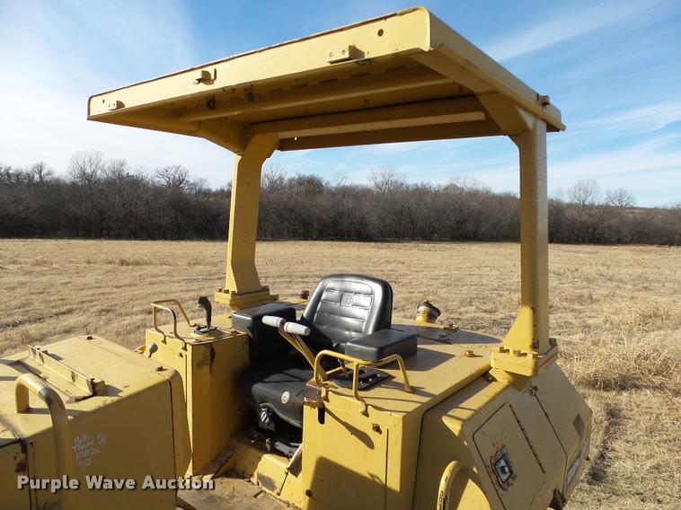 image for item DB0111 1988 Caterpillar D5H LGP dozer