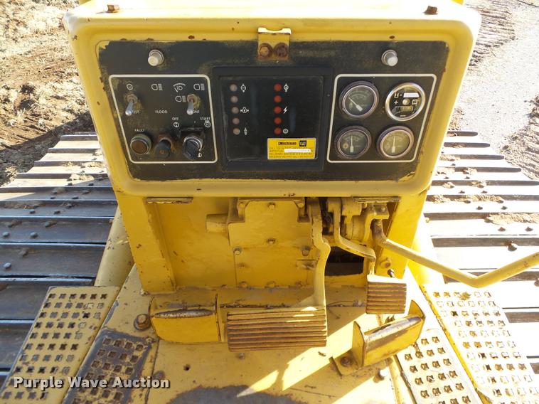 image for item DB0111 1988 Caterpillar D5H LGP dozer