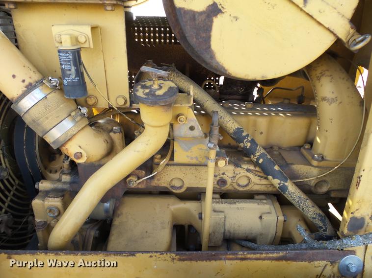 image for item DB0111 1988 Caterpillar D5H LGP dozer