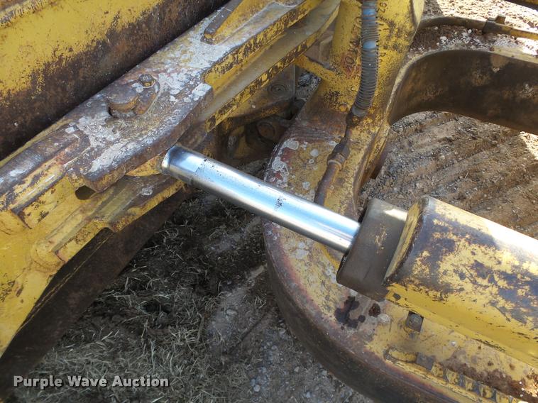 image for item DB0111 1988 Caterpillar D5H LGP dozer