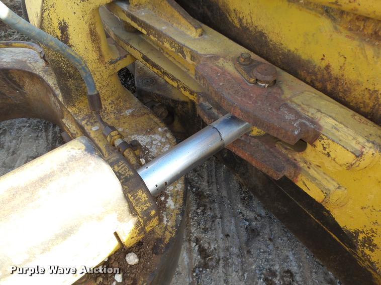 image for item DB0111 1988 Caterpillar D5H LGP dozer