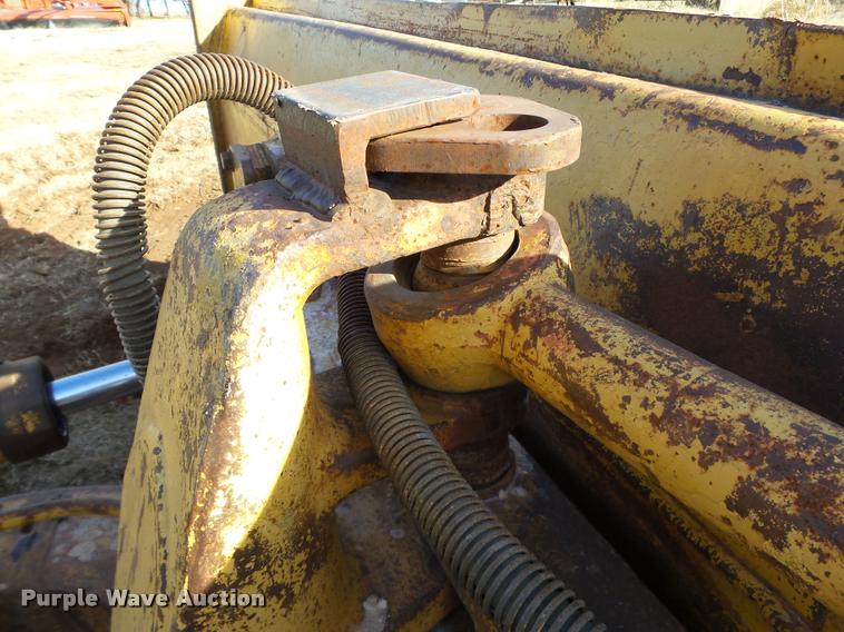 image for item DB0111 1988 Caterpillar D5H LGP dozer