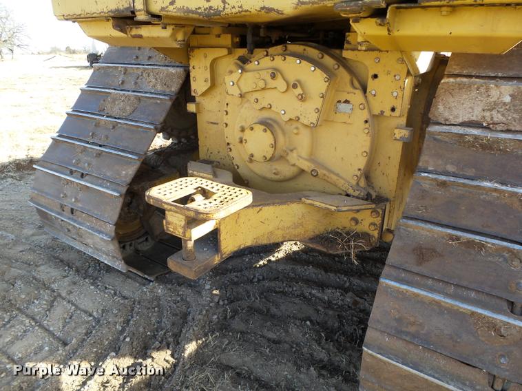 image for item DB0111 1988 Caterpillar D5H LGP dozer