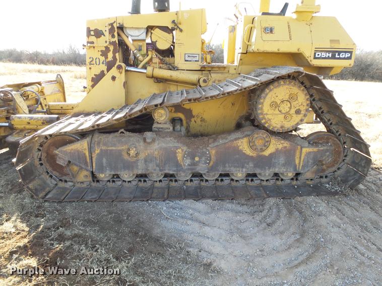 image for item DB0111 1988 Caterpillar D5H LGP dozer