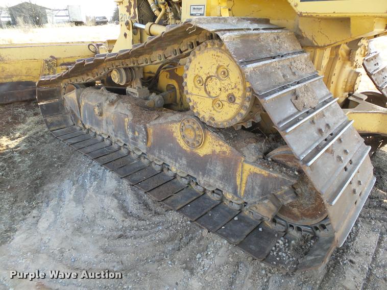 image for item DB0111 1988 Caterpillar D5H LGP dozer