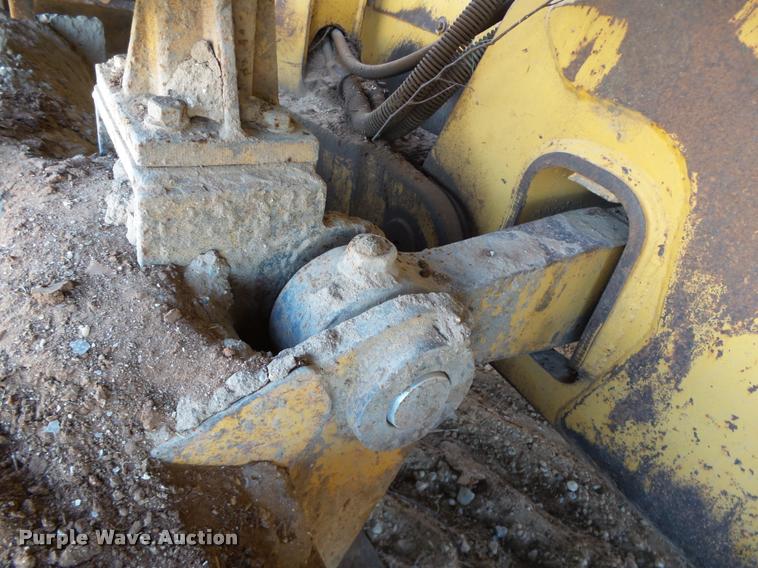 image for item DB0111 1988 Caterpillar D5H LGP dozer