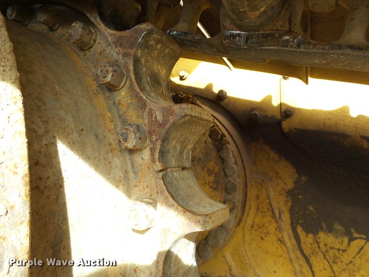 image for item DB0111 1988 Caterpillar D5H LGP dozer