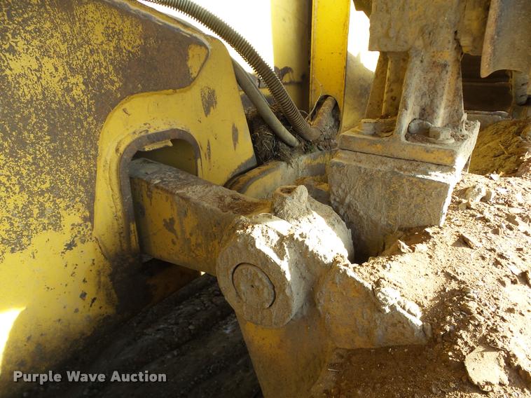 image for item DB0111 1988 Caterpillar D5H LGP dozer