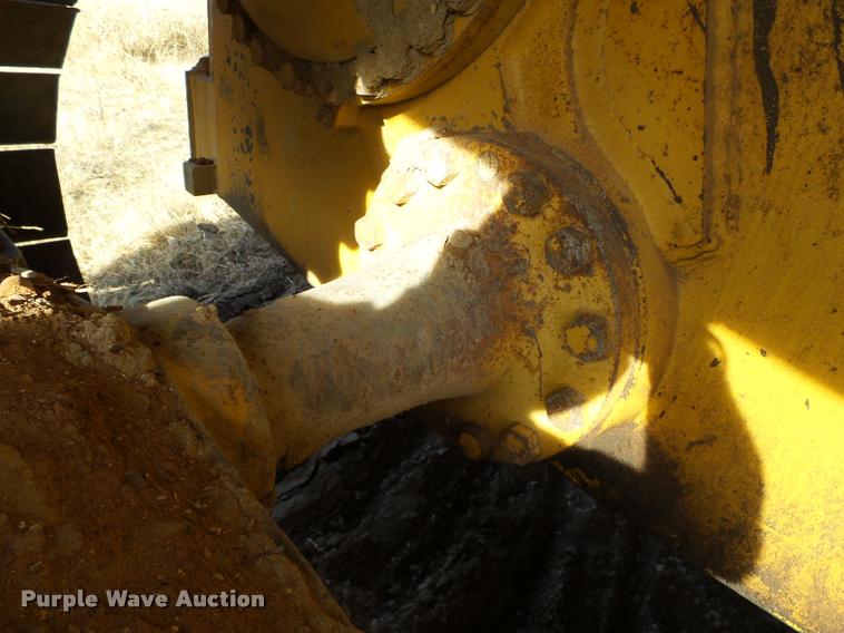 image for item DB0111 1988 Caterpillar D5H LGP dozer