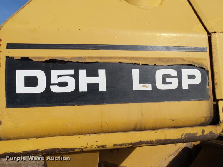 image for item DB0111 1988 Caterpillar D5H LGP dozer