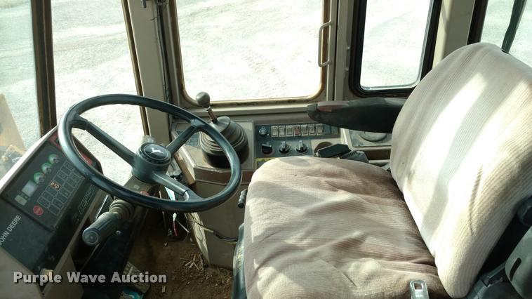 image for item DB0806 1993 John Deere 544G wheel loader