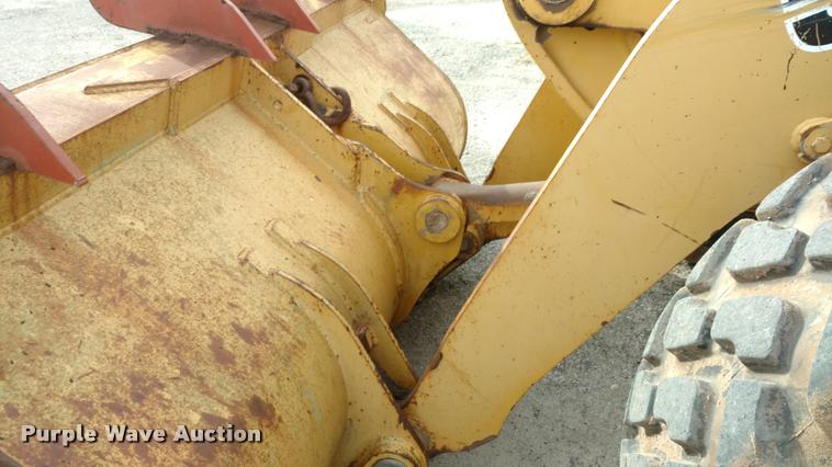 image for item DB0806 1993 John Deere 544G wheel loader