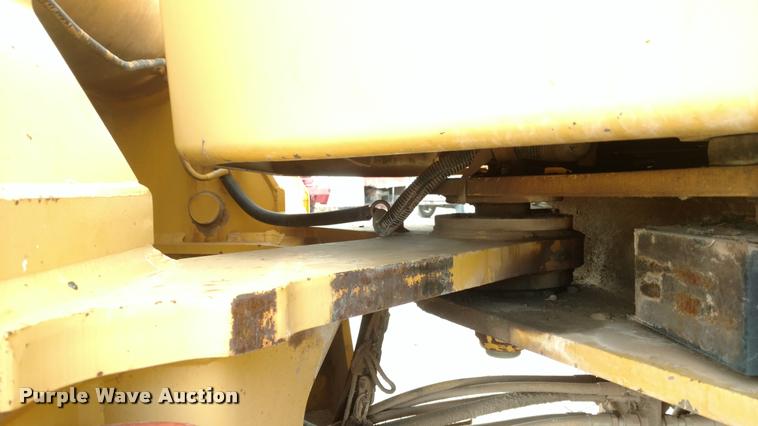 image for item DB0806 1993 John Deere 544G wheel loader