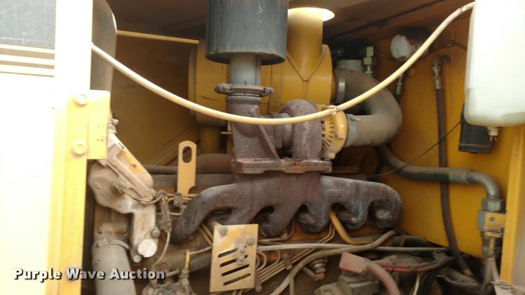 image for item DB0806 1993 John Deere 544G wheel loader