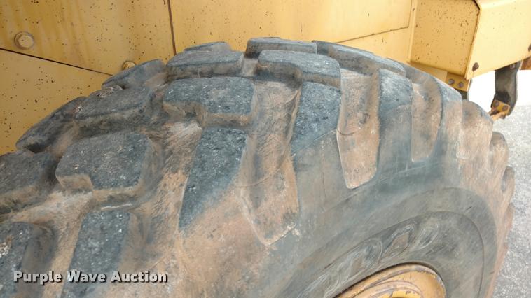 image for item DB0806 1993 John Deere 544G wheel loader