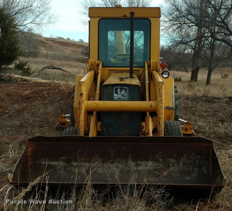 image for item DB0807 1983 John Deere 410 backhoe