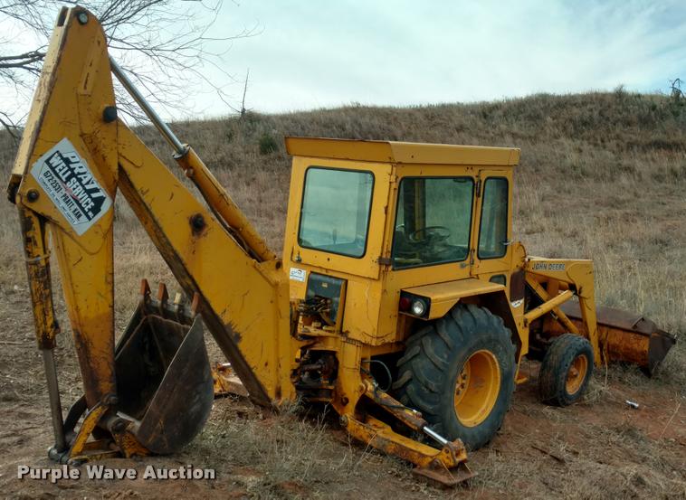 image for item DB0807 1983 John Deere 410 backhoe
