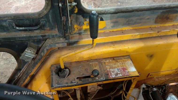 image for item DB0807 1983 John Deere 410 backhoe