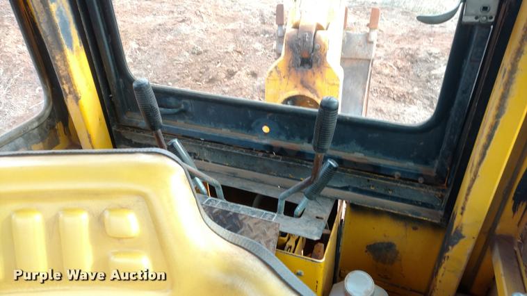 image for item DB0807 1983 John Deere 410 backhoe