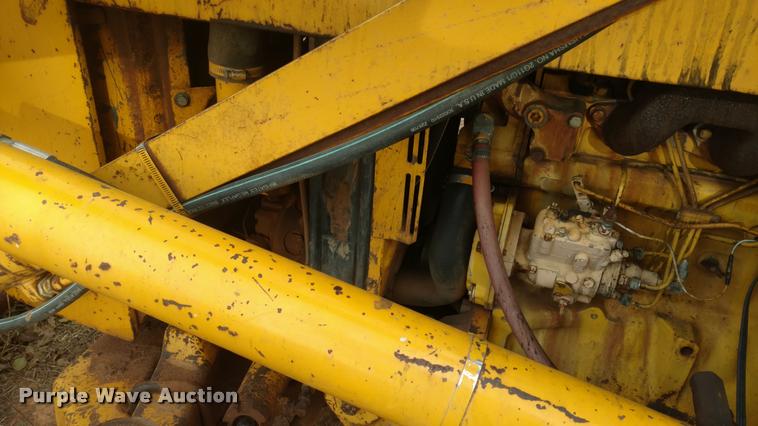 image for item DB0807 1983 John Deere 410 backhoe