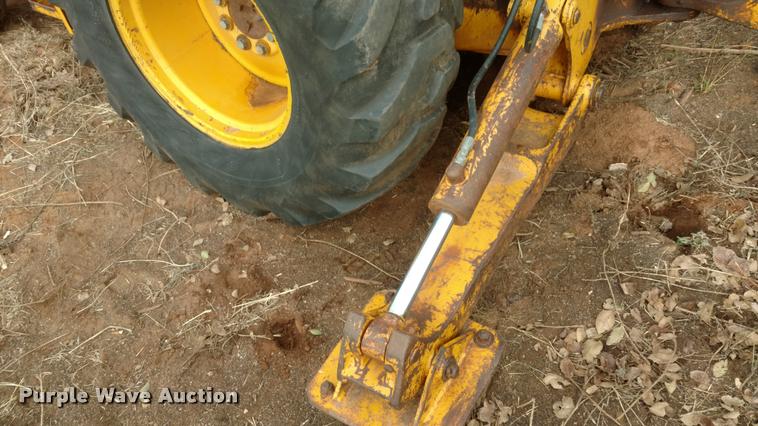 image for item DB0807 1983 John Deere 410 backhoe