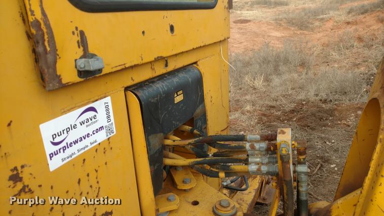 image for item DB0807 1983 John Deere 410 backhoe