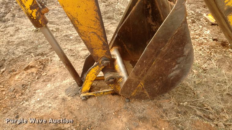 image for item DB0807 1983 John Deere 410 backhoe