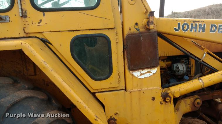 image for item DB0807 1983 John Deere 410 backhoe