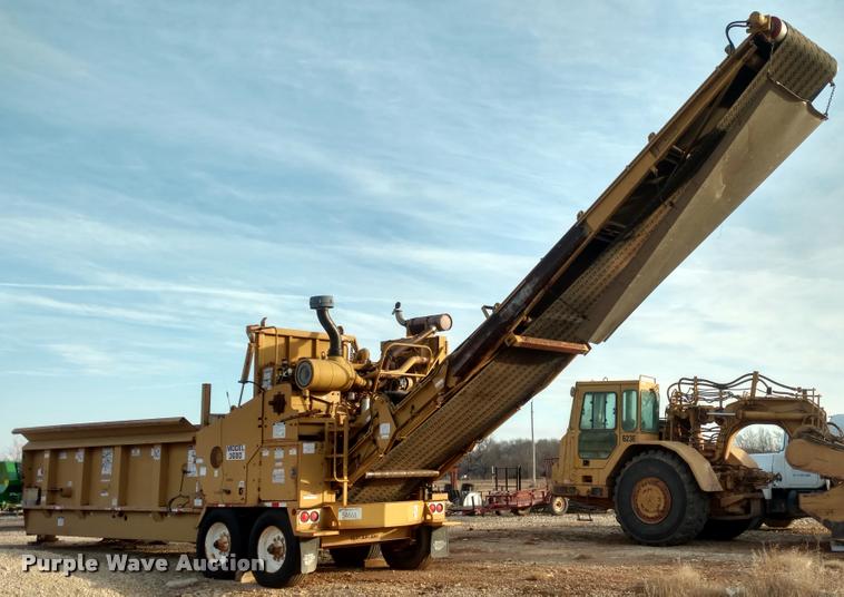 image for item DB0816 2001 Bandit 3680 Beast horizontal recycler / grinder